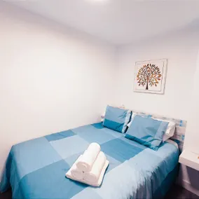 Sea views, beach access, renovated, WIFI - Image 4
