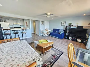 Gorgeous Oceanview Condo In Old Orchard Beach, Maine - Image 4