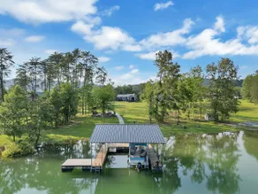 FLAT Lakefront Home at Summer Breeze w/ Private Dock & Kayaks & Paddle Boards - Image 5