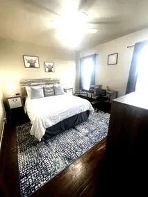 Family friendly 3bdrm apt w front porch -2nd floor - Image 2