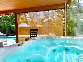 Hot Tub Cottage, Poolside Oasis, We're friends now - Image 3
