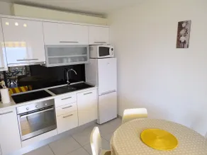 4-pax Apartment on the beach with terrace & view - Image 5
