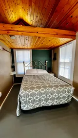 Private Lake Cabin Near Twin Cities  w/ Dock & Kayaks Vintage Retreat - Cabin 5 - Image 4