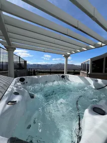 Wenatchee Mansion. 6500 sqft, pool, hot tub, 6 BR, theater, billiards and more! - Image 5