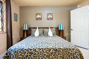 Cozy , Safe and Private unit with a/c at DW APTS - Image 5