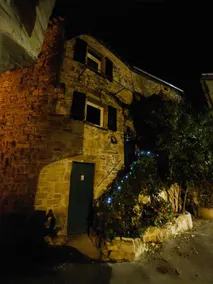 Charming cozy stone house near Millau - Image 4