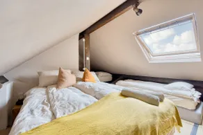 F5)Comfy 55m2 Mezzanine 1-Bedroom Apt for 6 people - Image 3