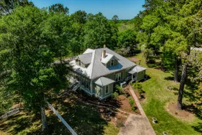 Edengate~Quiet Country Charm in the Heart of Texas - Image 2
