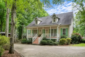 Beautiful Updated Lake House w/ private deep water dock - Image 4
