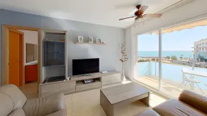 An apartment with a sea view, a swimming pool and parking. - Image 5