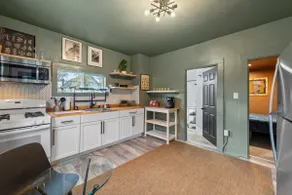 Spacious 2BR | Brady St. | Fenced Yard | Arcade - Image 4
