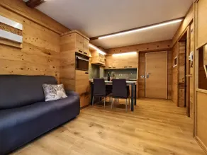 BERTUZZI HOMES "Luxury Chalet" - Image 3
