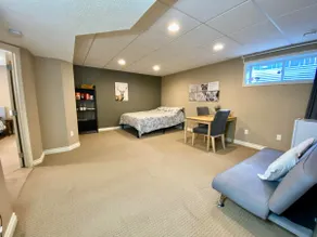 Spacious Private Basement Close to Airport & Shops - Image 2