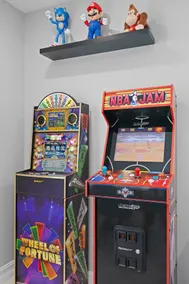 3BR • 1 Mile to Beach • Arcades • Games • Near FAU - Image 2