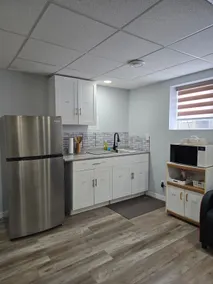 Beautiful 2BR basement in a quiet neighborhood - Image 5