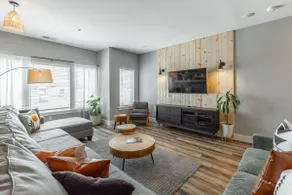 Walkable Downtown Getaway! 4BR + Rooftop + Garage - Image 3
