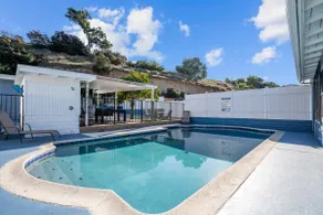 Central Oasis with Big Yard and Private Patio - Image 3