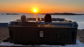 Modern cabin with boat ocean view & beautiful sunsets - Image 2