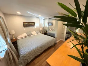 Cozy 1BR in Downtown Greenfield – Walk to Shops - Image 4