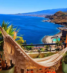Beachfront Luxury House with Private Ocean Access - Image 3