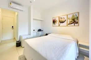 Traditional Hotel with Heated Pool - Image 2