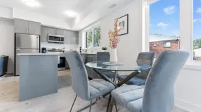 Entire Luxury Suite 4 mins to Falls Free Parkig. - Image 3