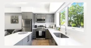 Entire Luxury Suite 4 mins to Falls Free Parkig. - Image 2