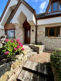 3-bedroom Apartment with Lake Views in Drumshanbo - Image 4