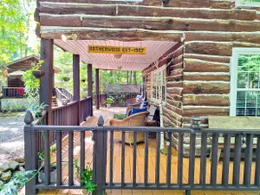 Large Rustic Log Cabin in the Laurel Highlands - Image 3