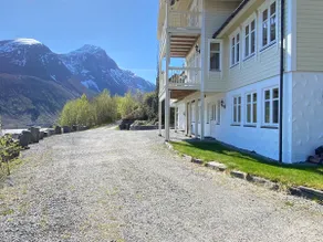 Sæbø, Hjørundfjorden, Large house with dream view - Image 5