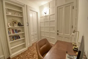 Private 3 Room Suite in Historic Downtown - Image 5