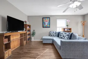 Delightful 2 Bedrooms 2 Bath Center of Fort Smith - Image 3