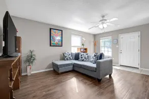 Delightful 2 Bedrooms 2 Bath Center of Fort Smith - Image 4