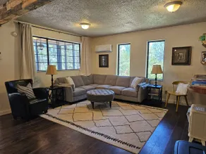 Quaint 2 bedroom cottage in the pines - Image 2