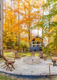 Private Lakehouse getaway with all modern comforts - Image 2