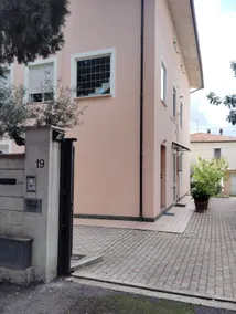 Villa lejlighed med Pescara centrale haven - Image 3
