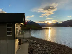 Great waterfront house in beautiful surroundings and private beach line - Image 2