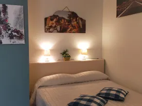 Charming mini apartment - Image 2