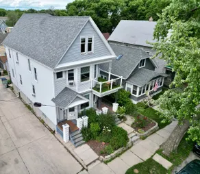 Look No Further - 3 Bed in Center of MKE's Bayview - Image 4