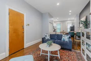 ZSpacious 2BR Near Harvard & MIT | Free Parking* - Image 2