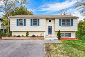 Spacious 3 Bedroom - Image 5