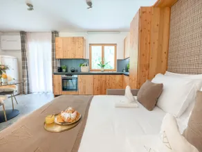 Studio Apartment - Image 2