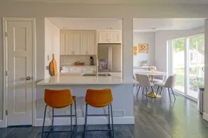 Comfy Cute Condo - entire home - Image 3
