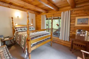 Deep Wood Mountain Cabin Getaway in Sundance - Image 2