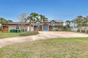 Riverfront Retreat 5 Bdrm 5.5 Bath Pool Home - Image 4