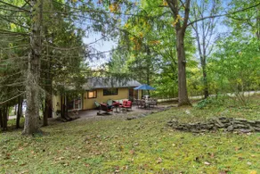 Classic Keuka Lake Cottage on the Bluff! Walk-in lake frontage! - Image 2