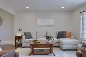 New Breeze Guesthouse, 3BDR Home/Private Backyard - Image 4