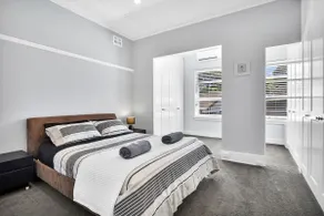 Stylish, Sunny & Spacious 2 Bedroom Apartment, Mosman - Image 3