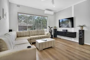 Stylish, Sunny & Spacious 2 Bedroom Apartment, Mosman - Image 2