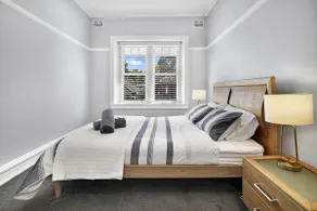 Stylish, Sunny & Spacious 2 Bedroom Apartment, Mosman - Image 4